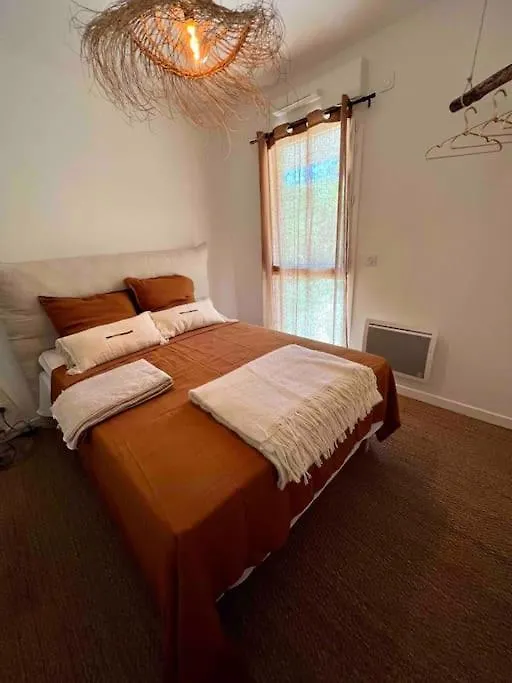 3 Bedroom Duplex With Garden Marseille Apartmán